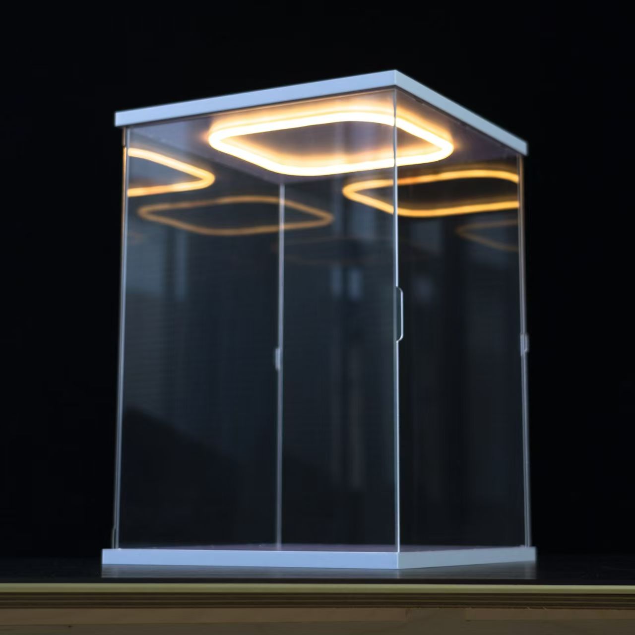 Model Kit Display Case - Clear Acrylic Display Cabinet with Ring
