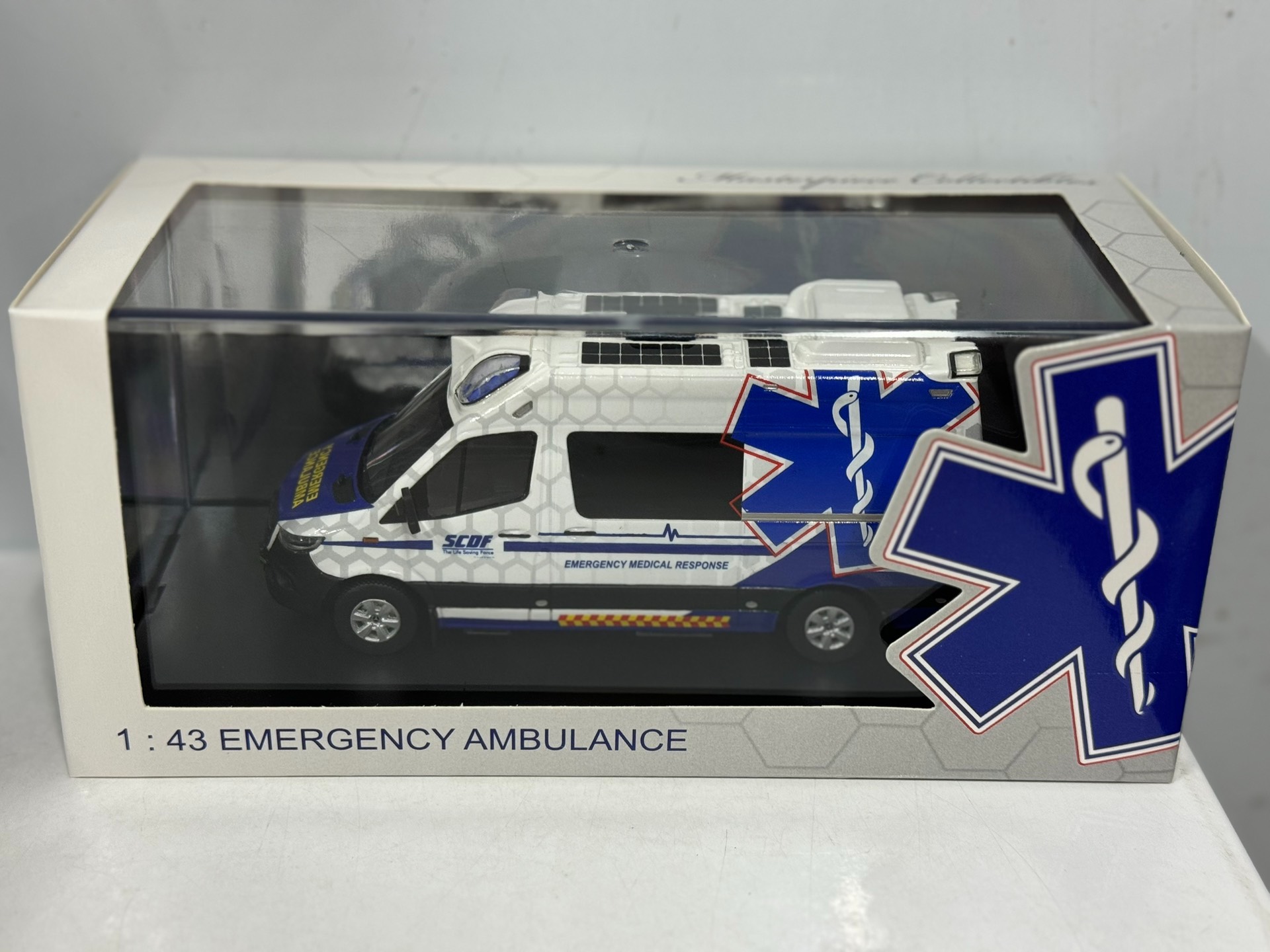 Diecast Masterpiece 1/43 Scale - Model Kit Singapore 评论和价格